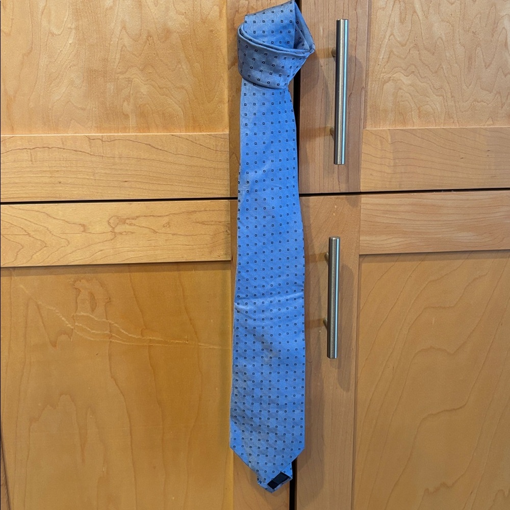 Brooks Brother’s Men’s Tie Light Blue